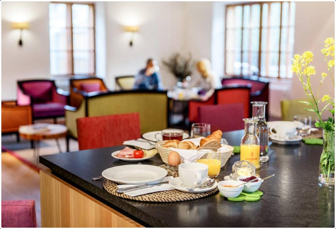 Hotel Zum Glockenturm Marktl Εξωτερικό φωτογραφία
